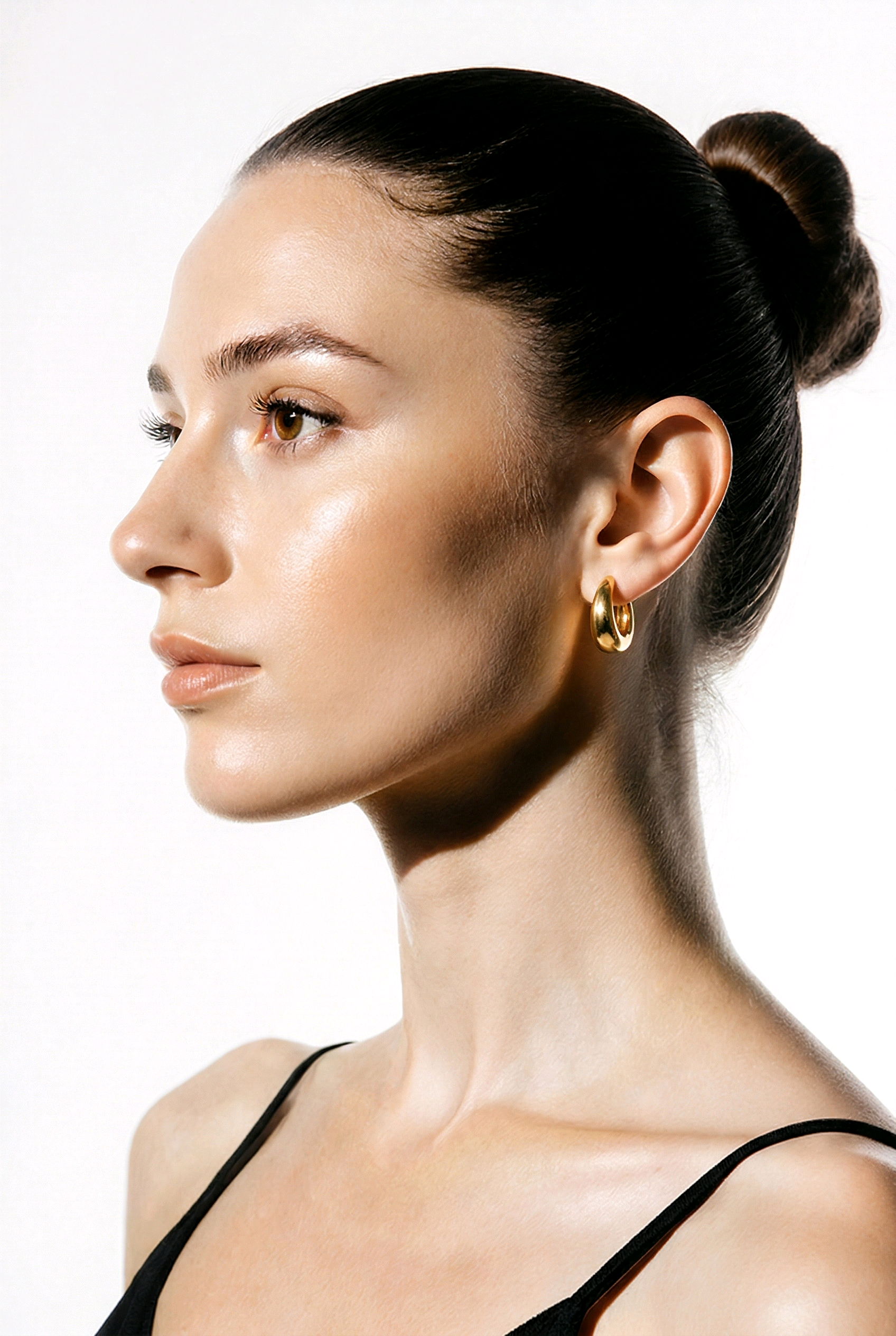 Minimal Gold Hoop Earrings – Waterproof & Hypoallergenic