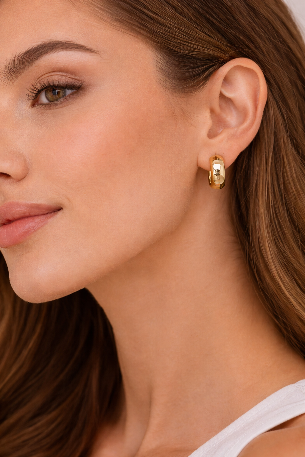 MOUTI Gold Hoop Earrings – Waterproof & Hypoallergenic